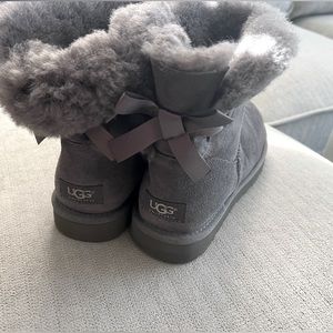 UGGS Excellent Condition- Gray